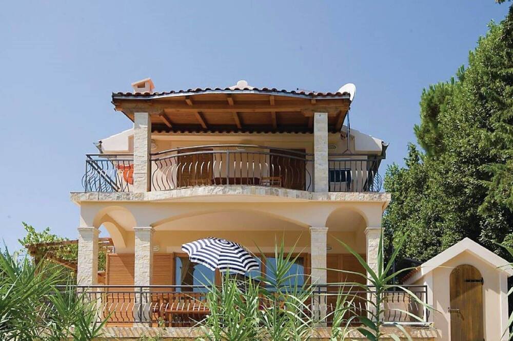 Photo of Outdoor in Preko