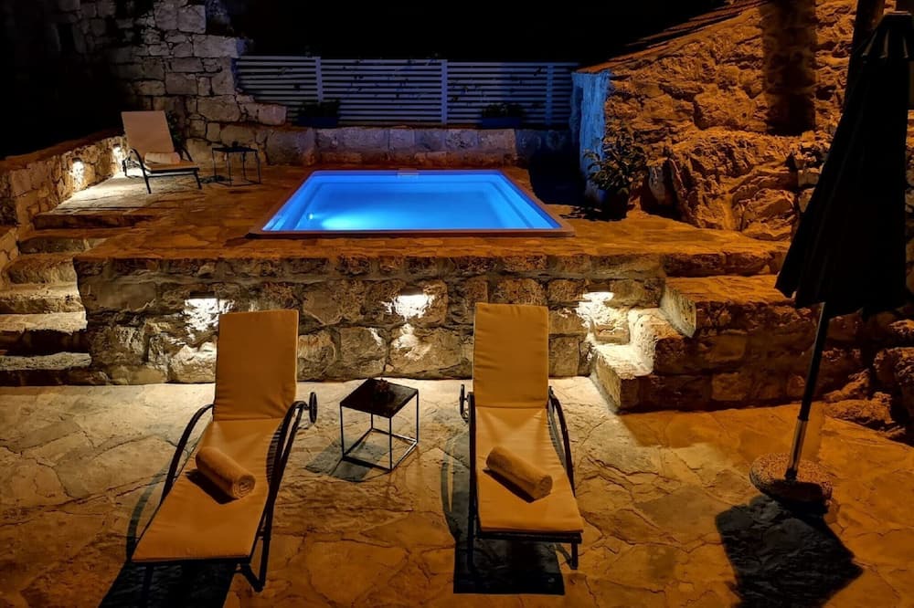 Photo of Outdoor in Stravca