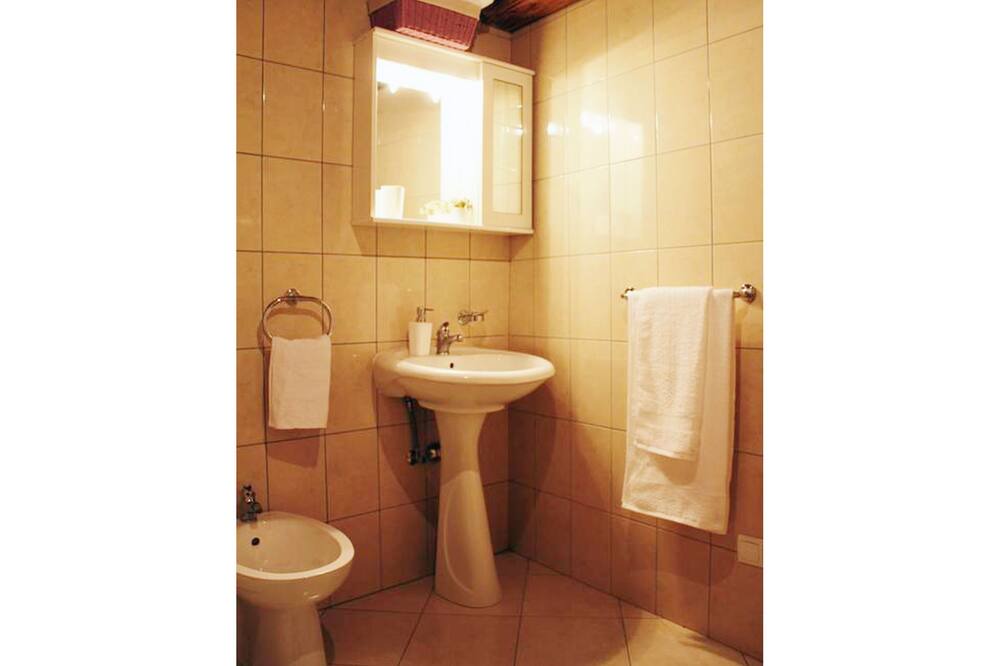 Photo of Bathroom in Stravca