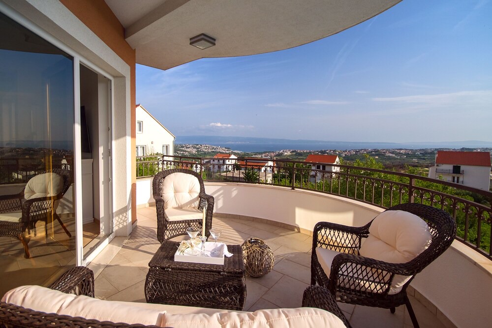Photo of Patio Balcony in Mravince