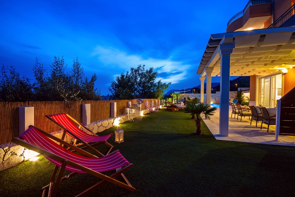 Photo of Patio Balcony in Mravince