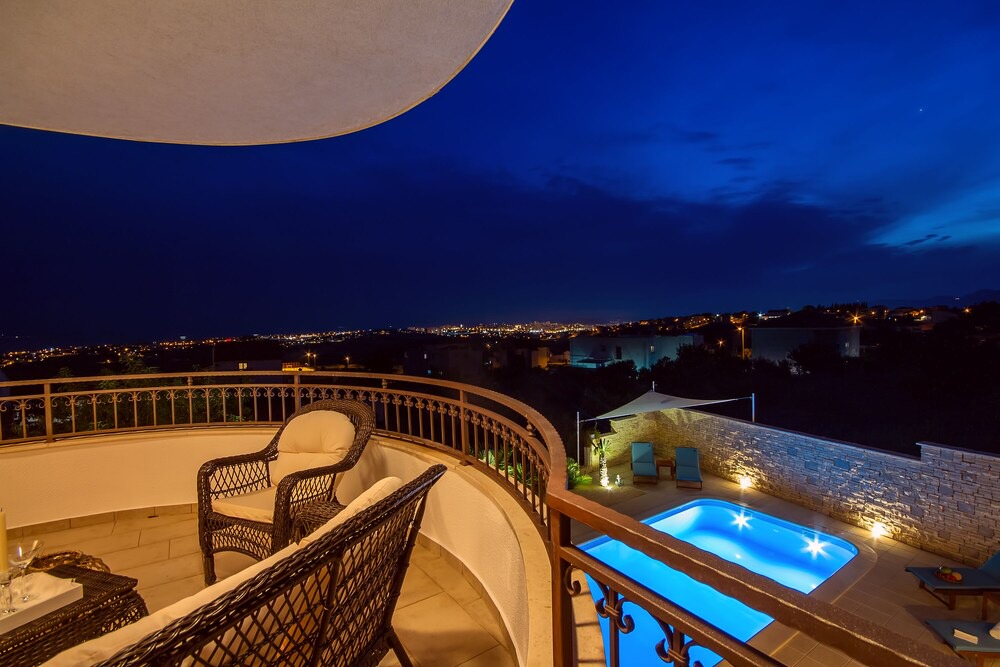 Photo of Patio Balcony in Mravince