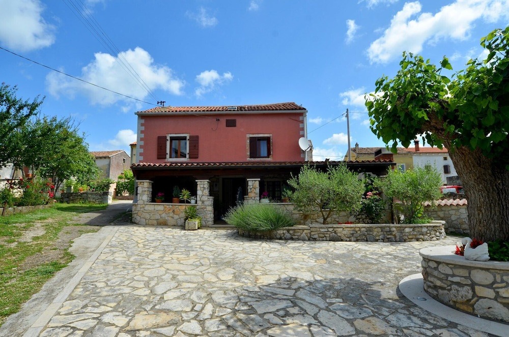 Photo of Outdoor in Kruncici