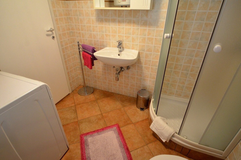Photo of Bathroom in Kruncici