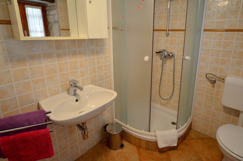 Photo of Bathroom in Kruncici