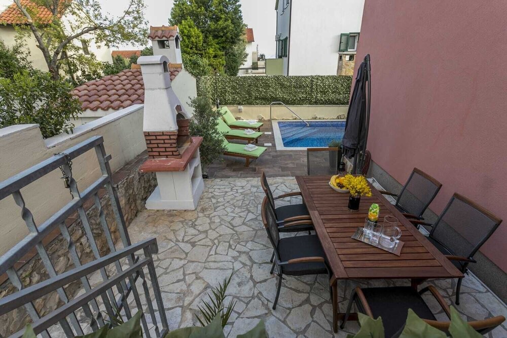 Photo of Patio Balcony in Okrug Gornji