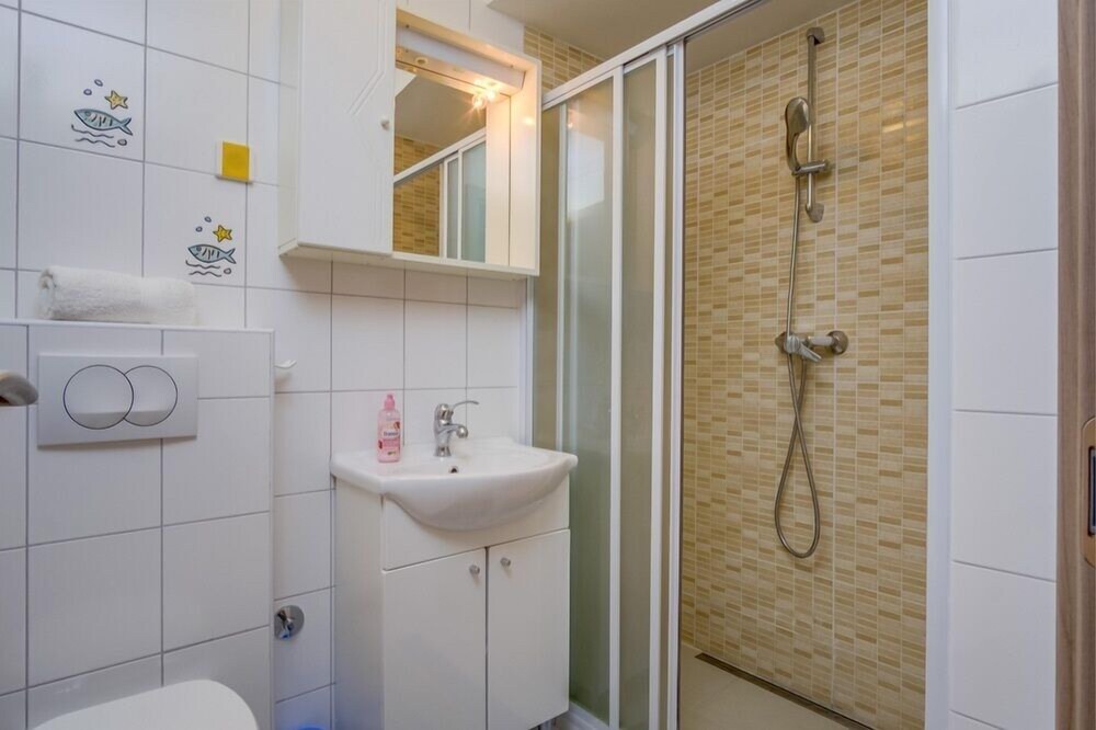 Photo of Bathroom in Cove Murtar