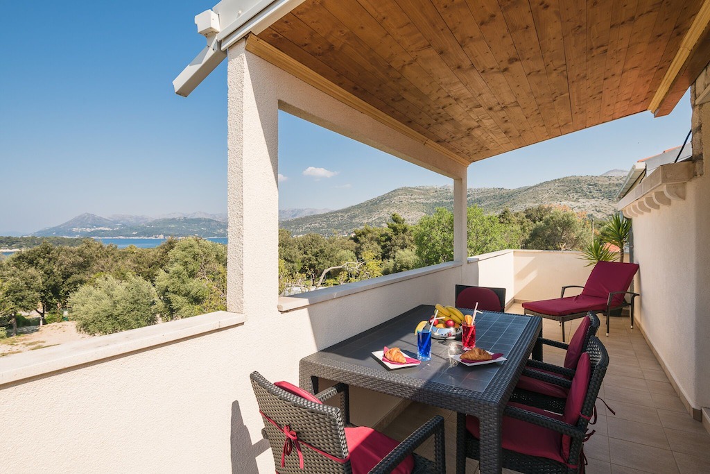 Photo of Patio Balcony in Babin Kuk