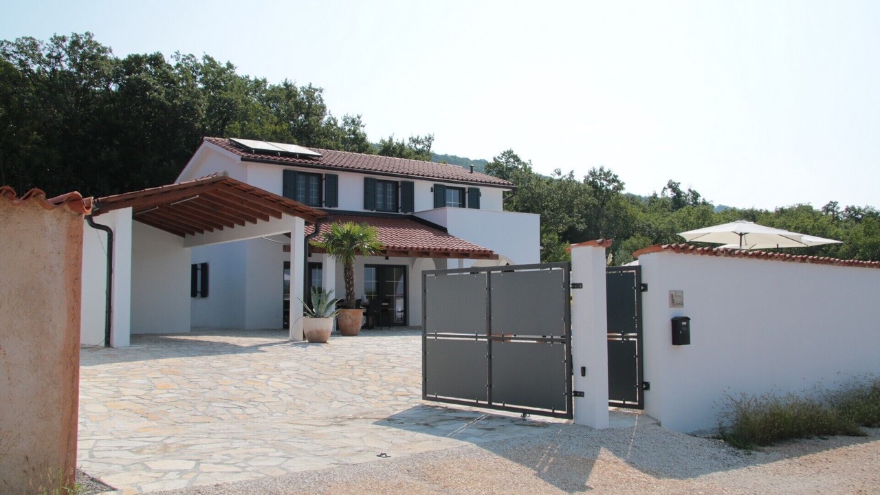Photo of Outdoor in Brgod