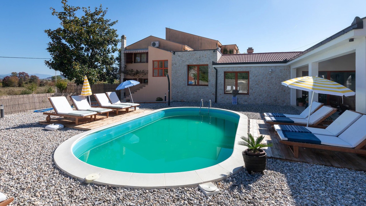 Photo of Outdoor in Momici