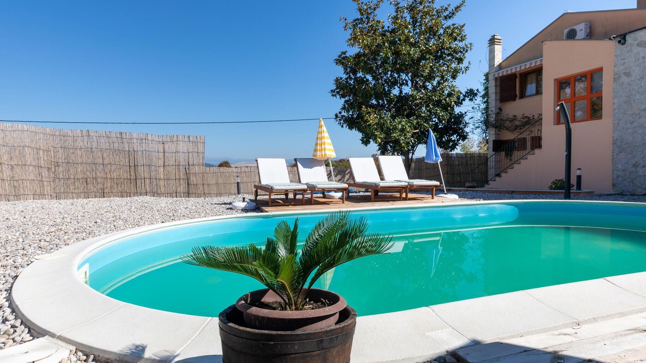 Photo of Outdoor in Momici