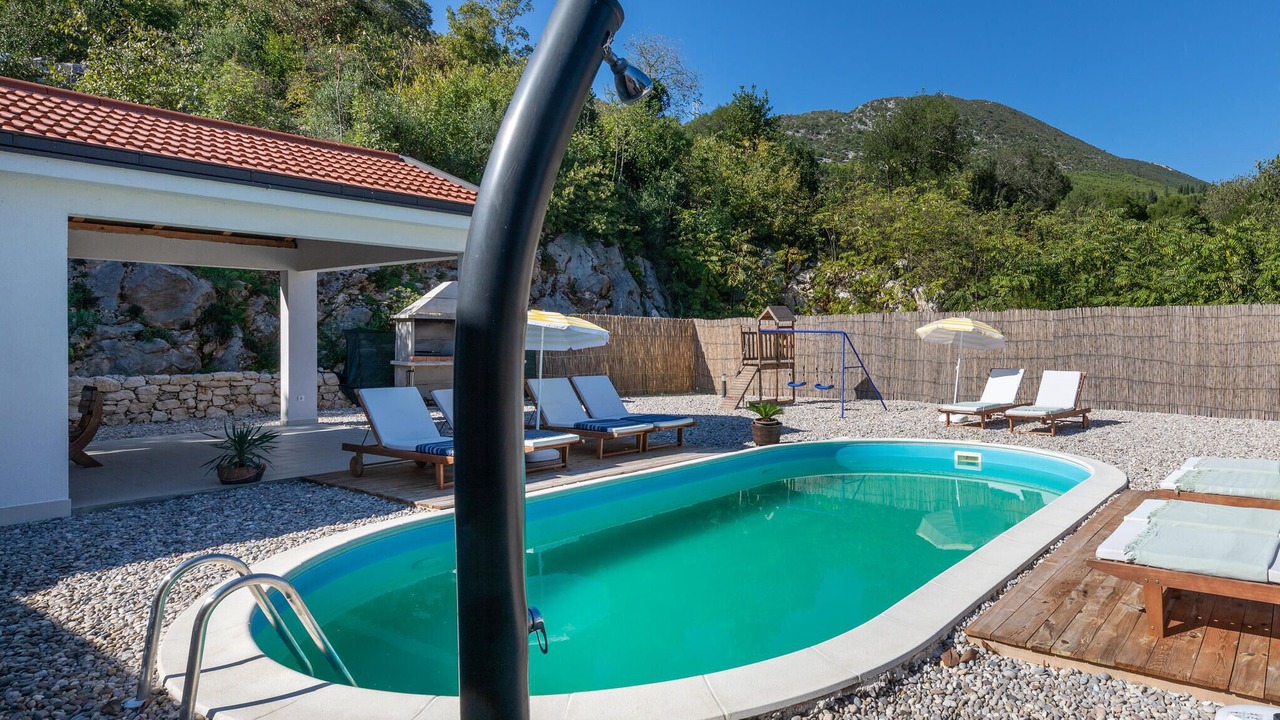Photo of Outdoor in Momici