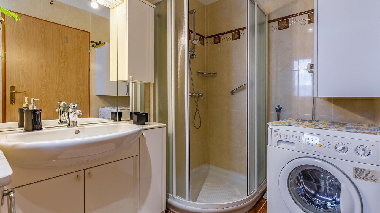 Photo of Bathroom in Strmac