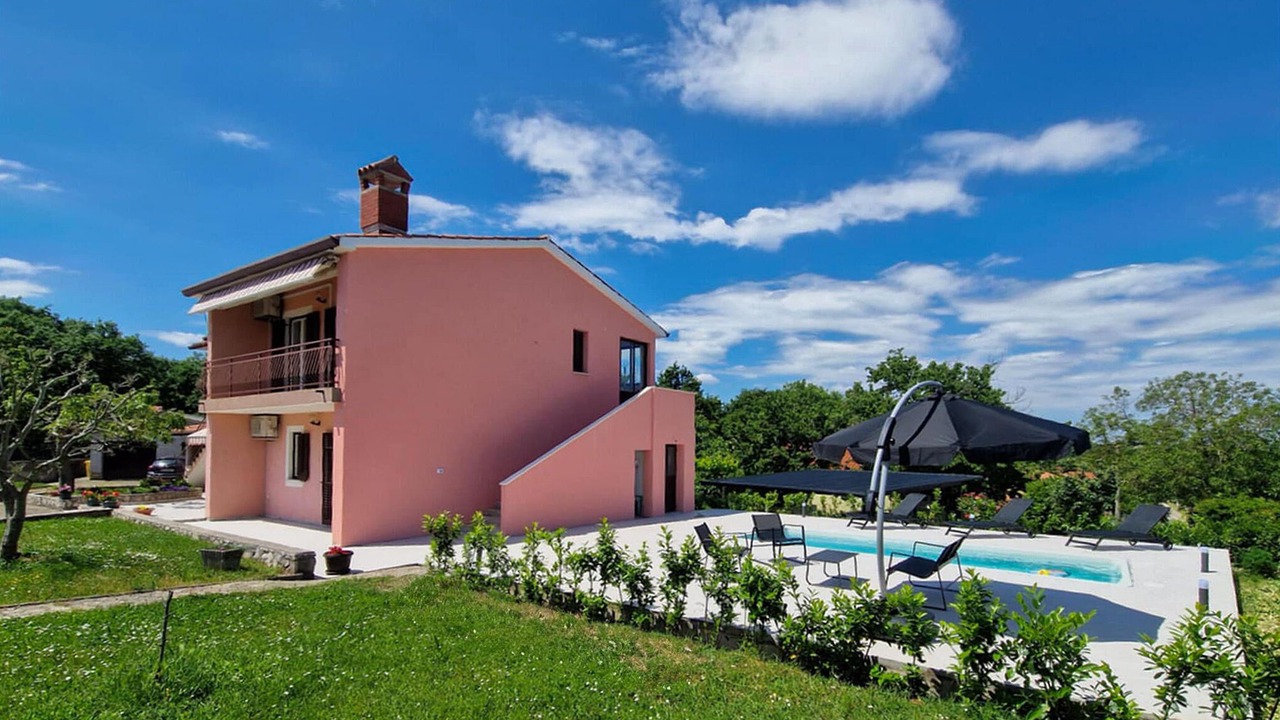 Photo of Outdoor in Strmac