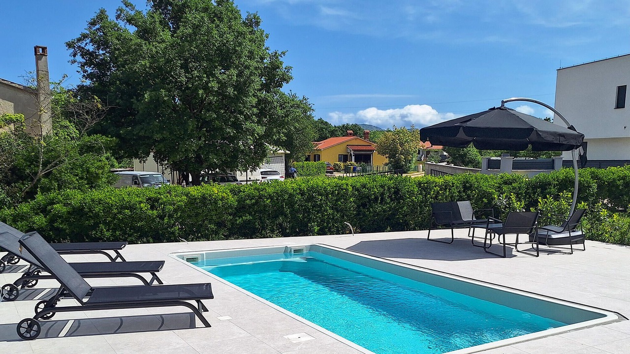 Photo of Outdoor in Strmac