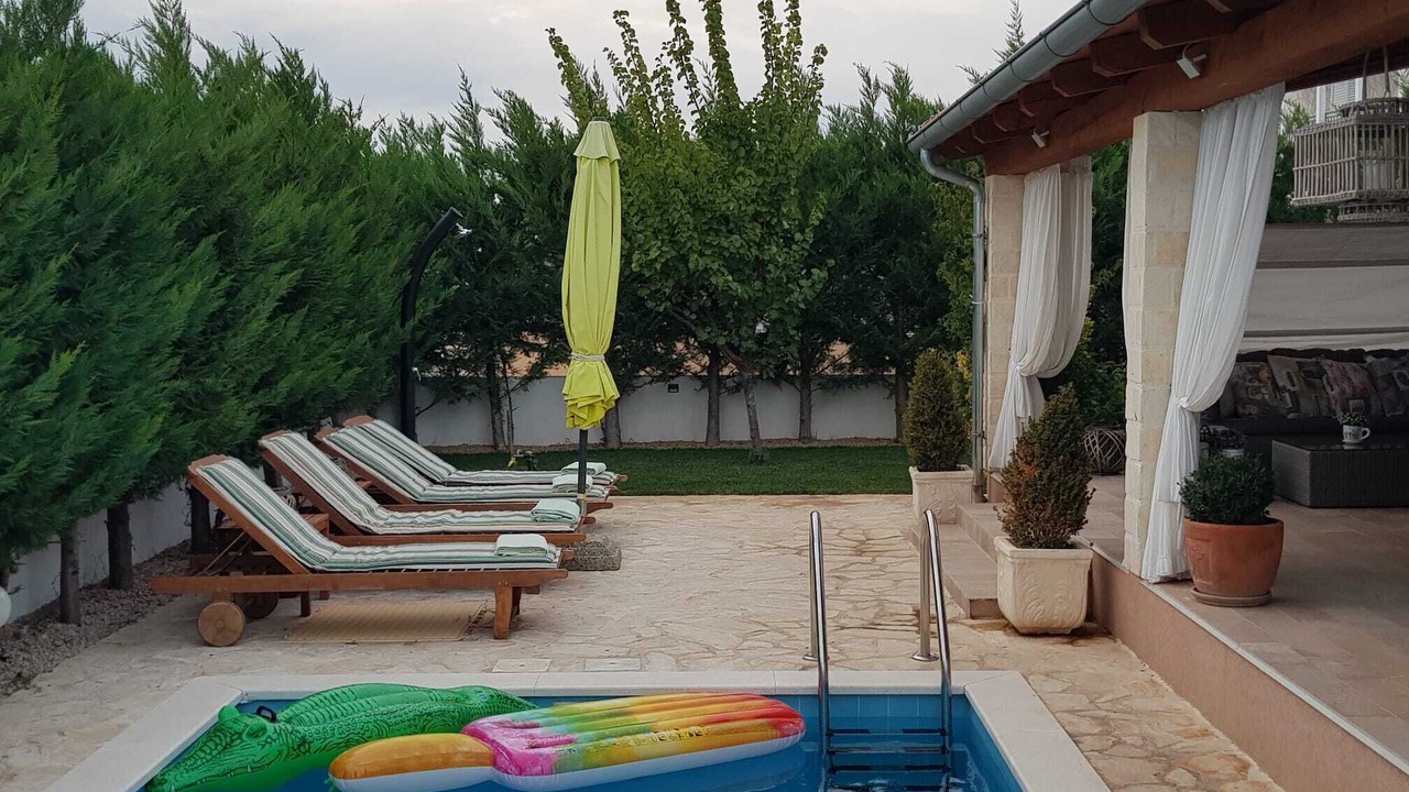 Photo of Outdoor in Plisac