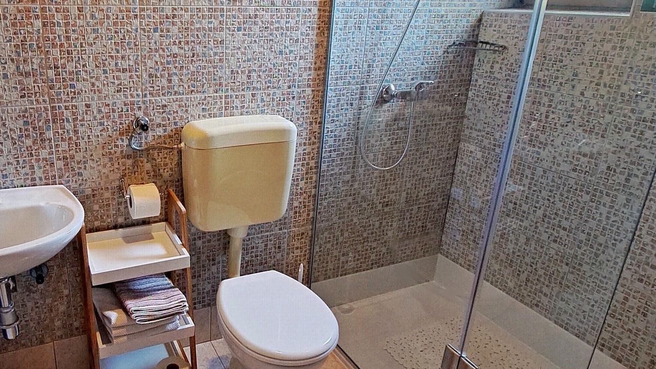 Photo of Bathroom in Catrnja