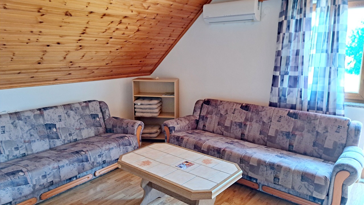 Photo of Livingroom in Catrnja