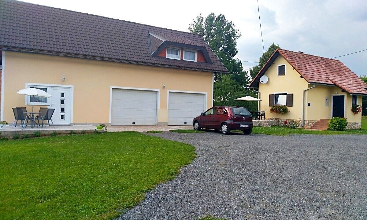 Photo of Outdoor in Catrnja