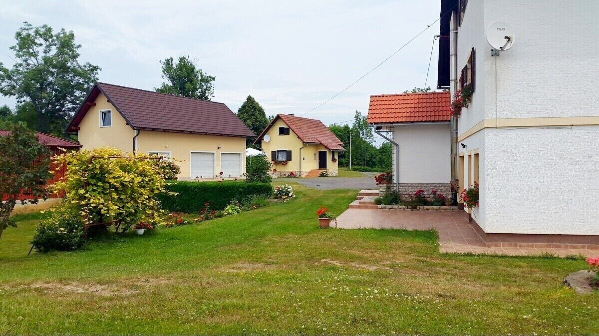 Photo of Outdoor in Catrnja