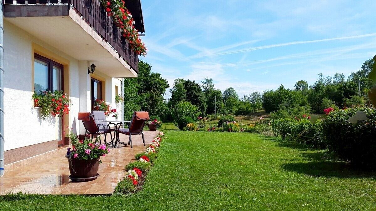 Photo of Outdoor in Catrnja