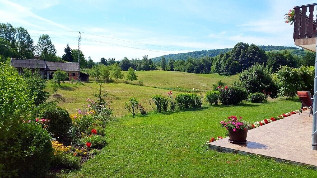 Photo of Outdoor in Catrnja