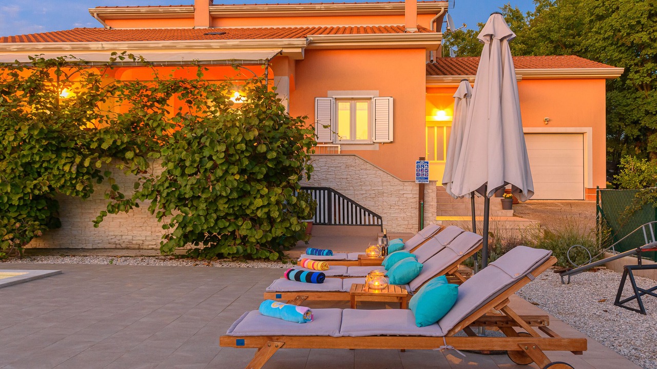 Photo of Patio Balcony in Tinjan