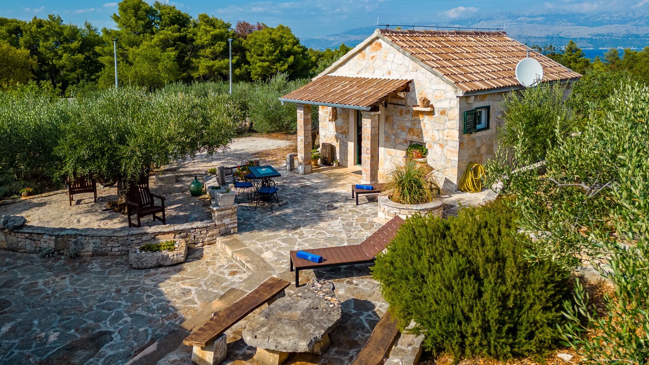 Photo of Patio Balcony in Supetar