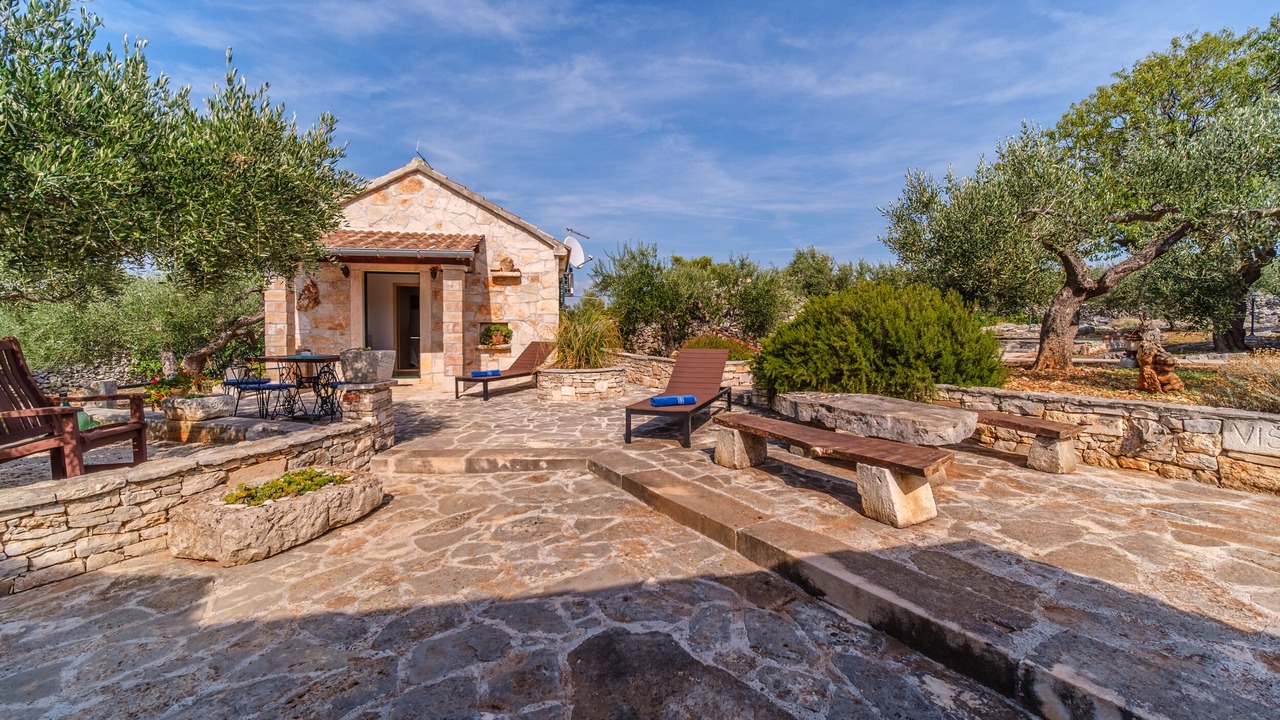 Photo of Patio Balcony in Supetar