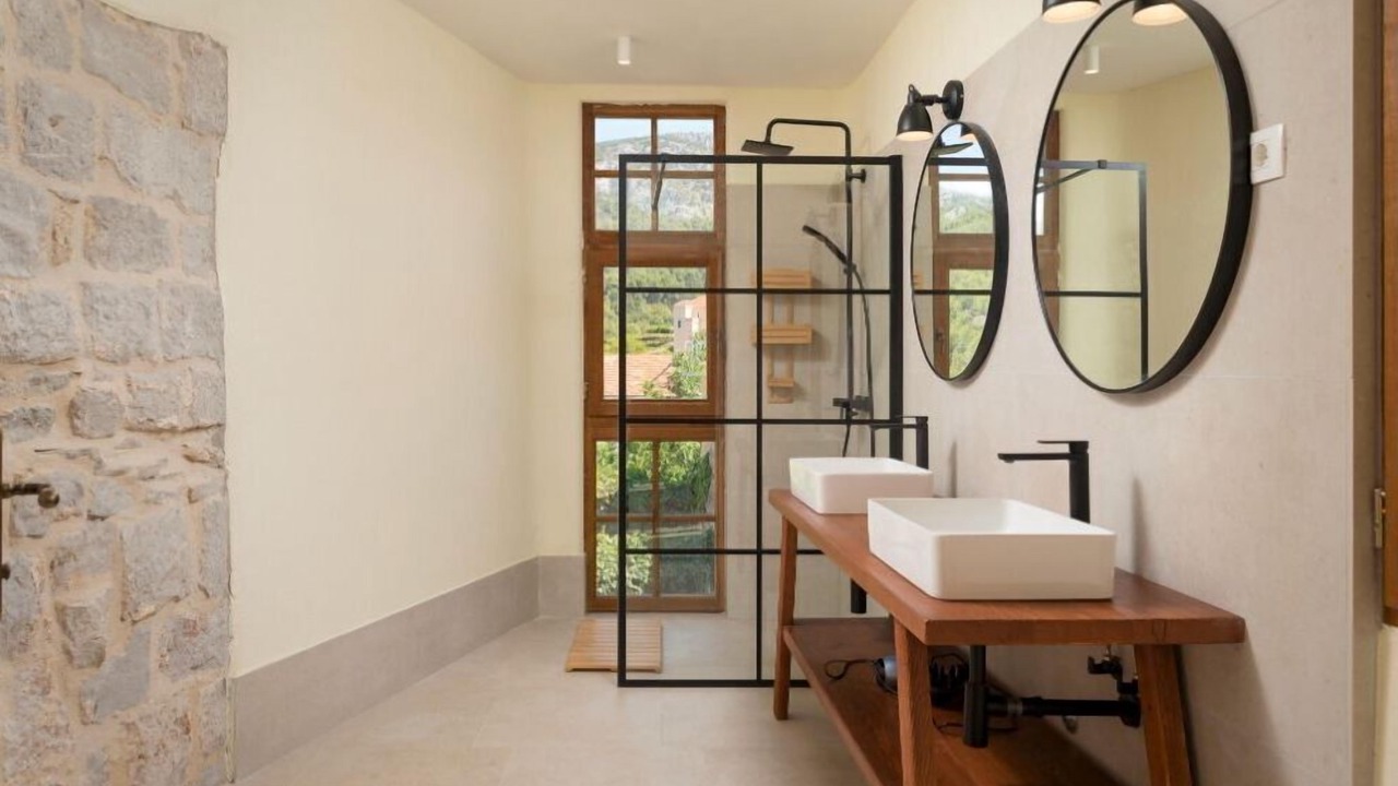 Photo of Bathroom in Pitve