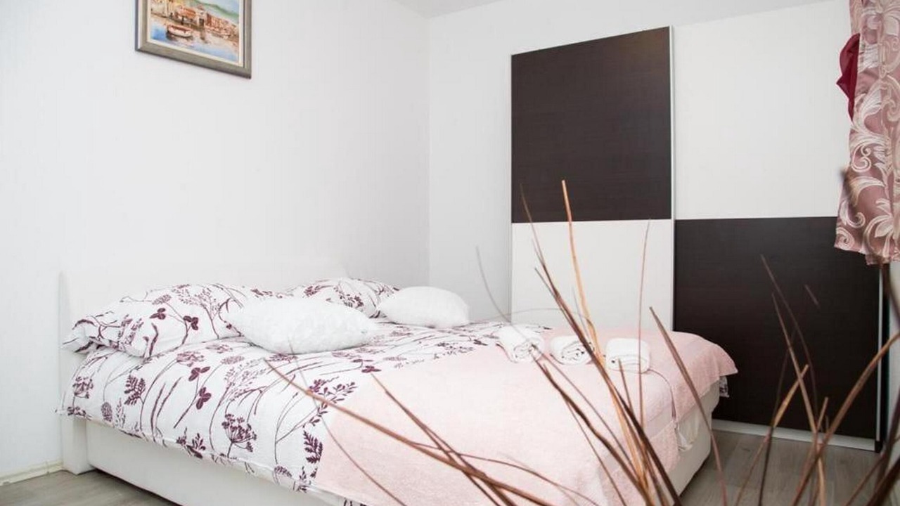 Photo of Bedroom in Rudine