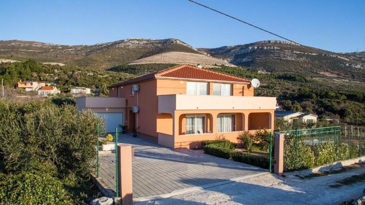 Photo of Outdoor in Rudine