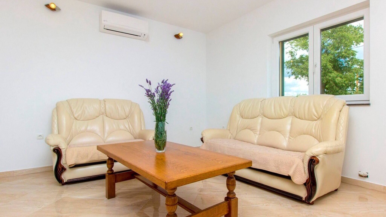 Photo of Livingroom in Bristane