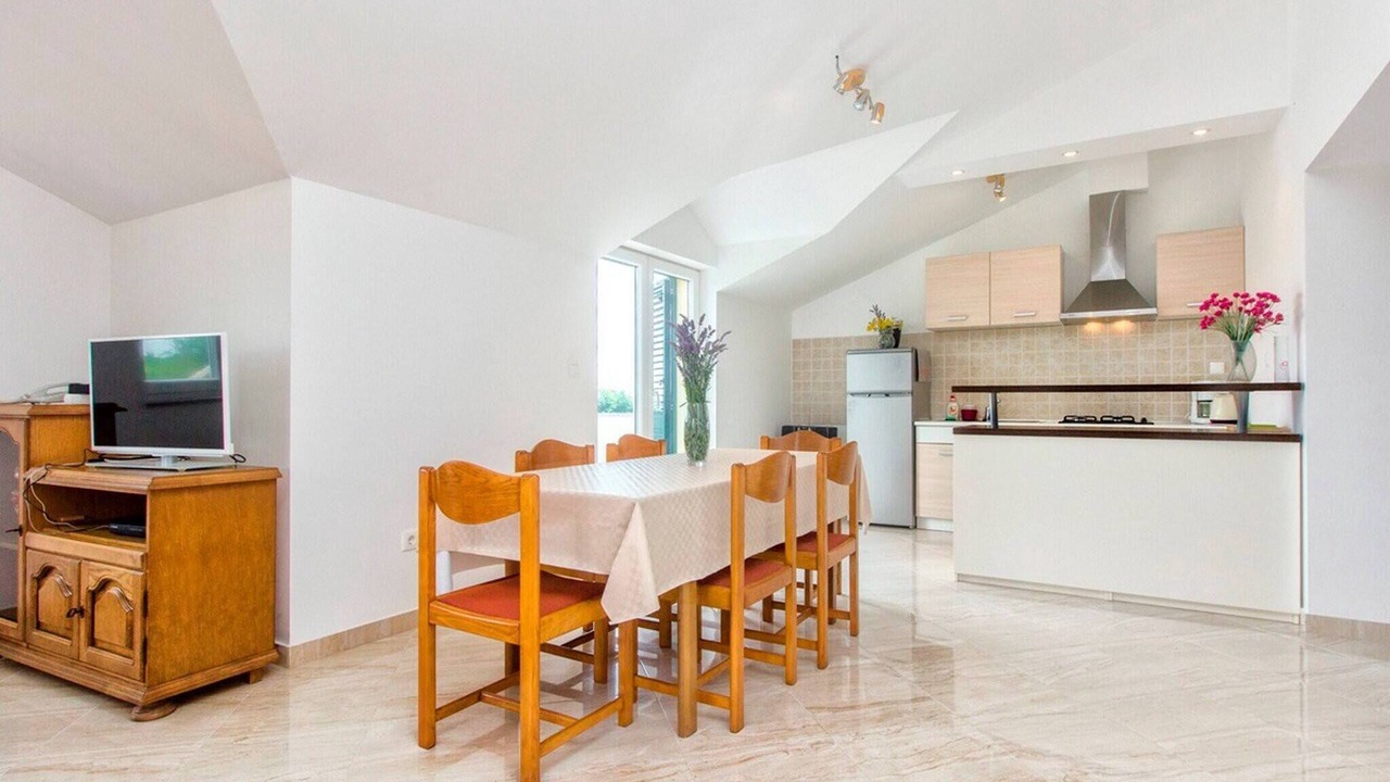 Photo of Livingroom in Bristane