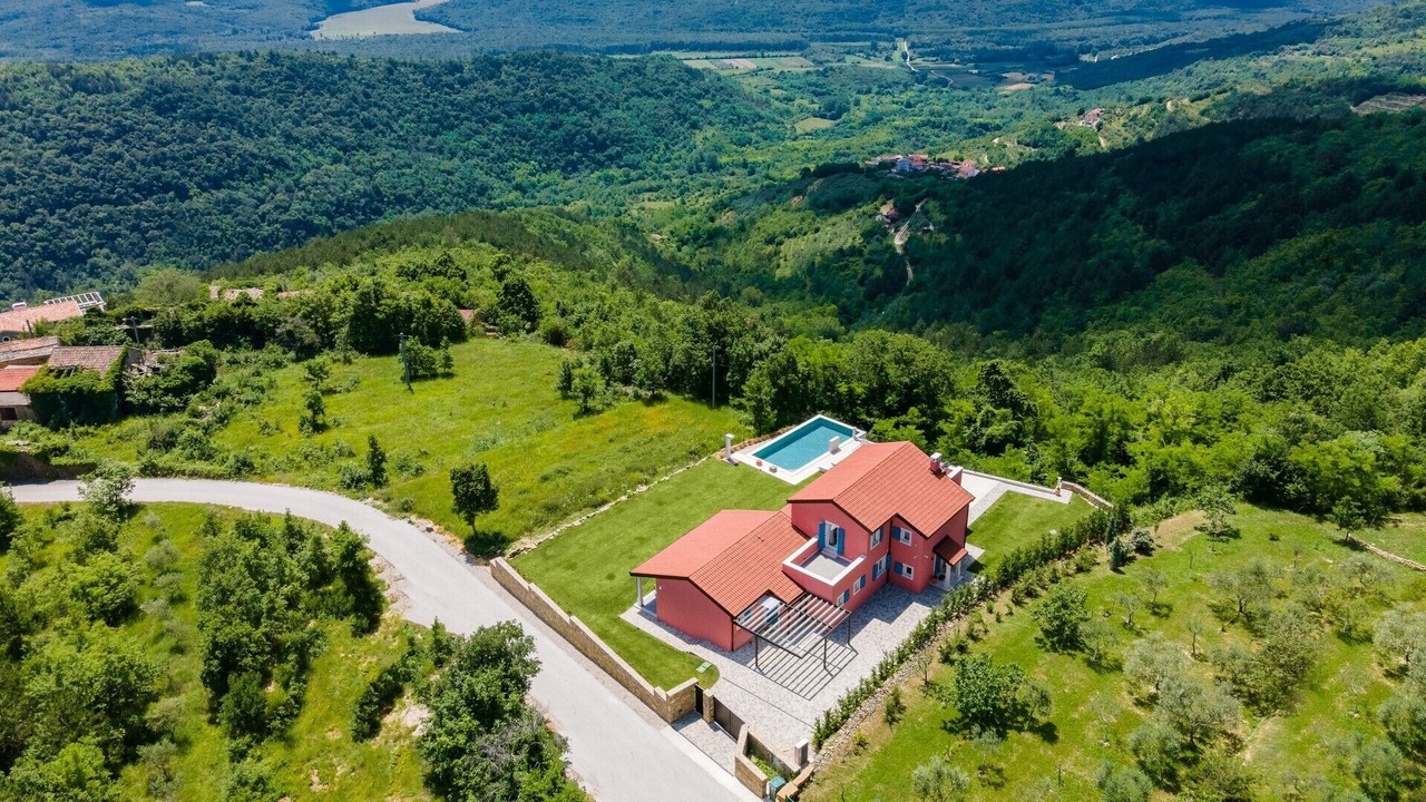 Photo of Outdoor in Oprtalj