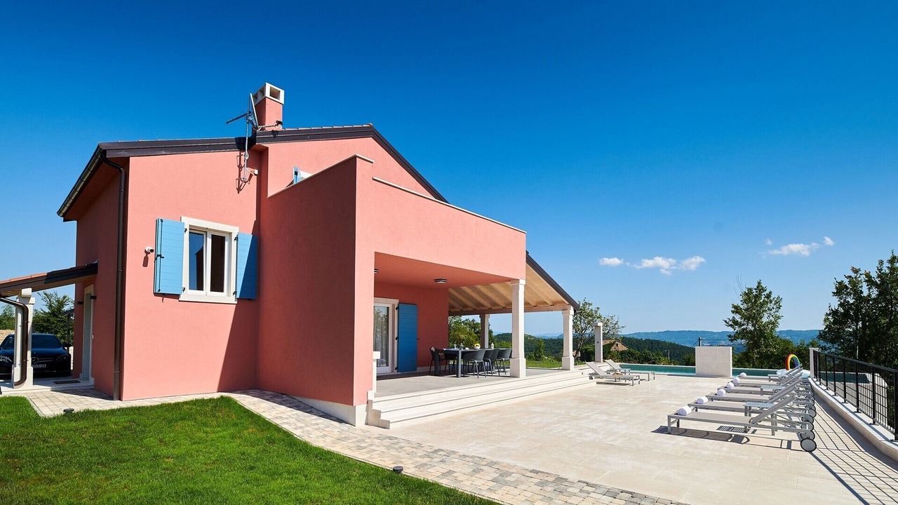 Photo of Outdoor in Oprtalj