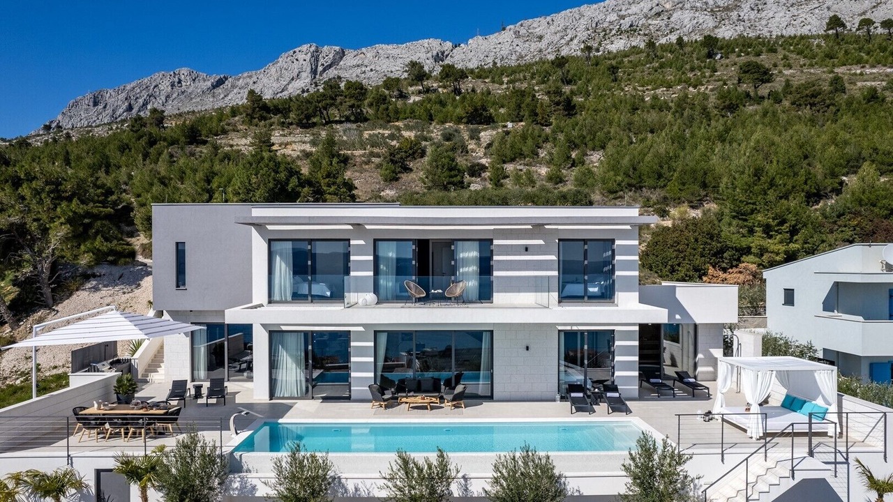 Photo of Others in Omis