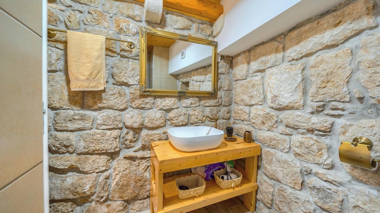 Photo of Bathroom in Mihanici