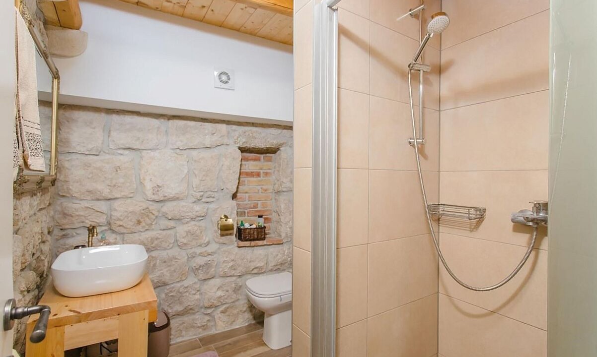 Photo of Bathroom in Mihanici
