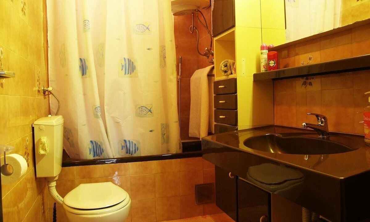 Photo of Bathroom in Lukoran