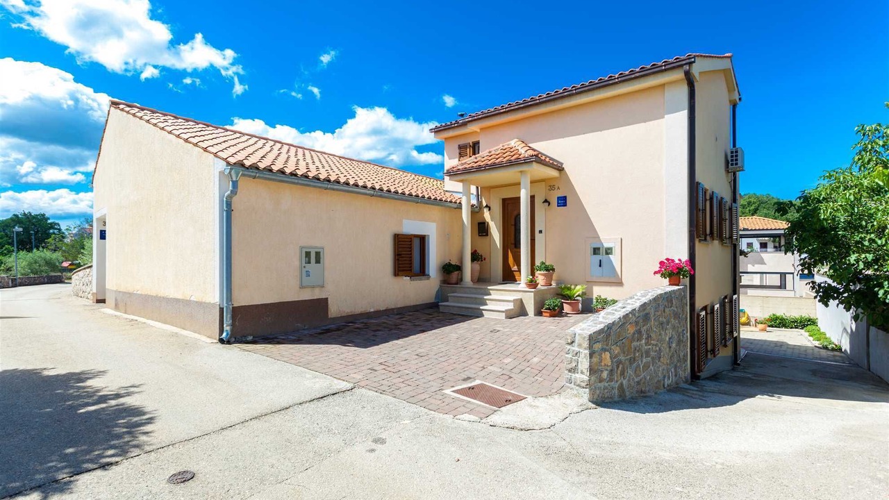 Photo of Outdoor in Porat