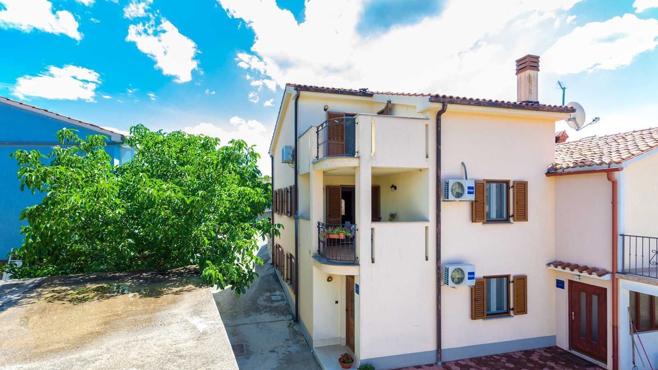 Photo of Outdoor in Porat
