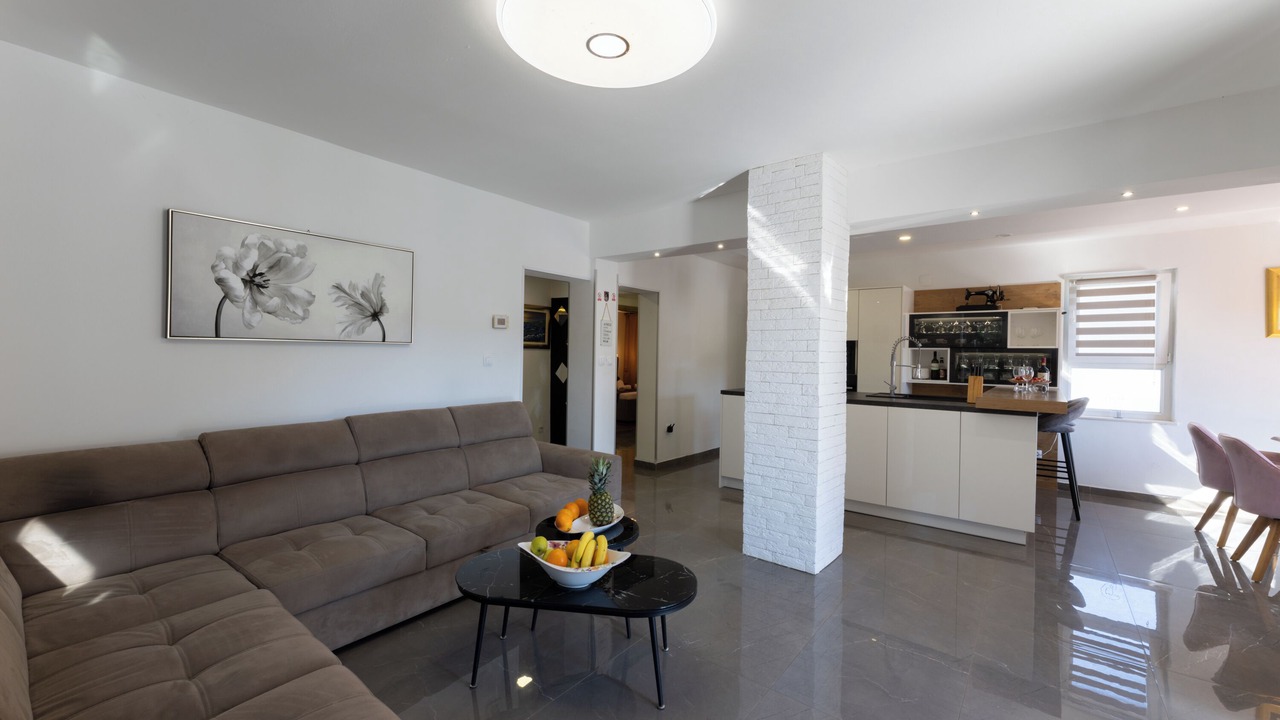 Photo of Livingroom in Srinjine