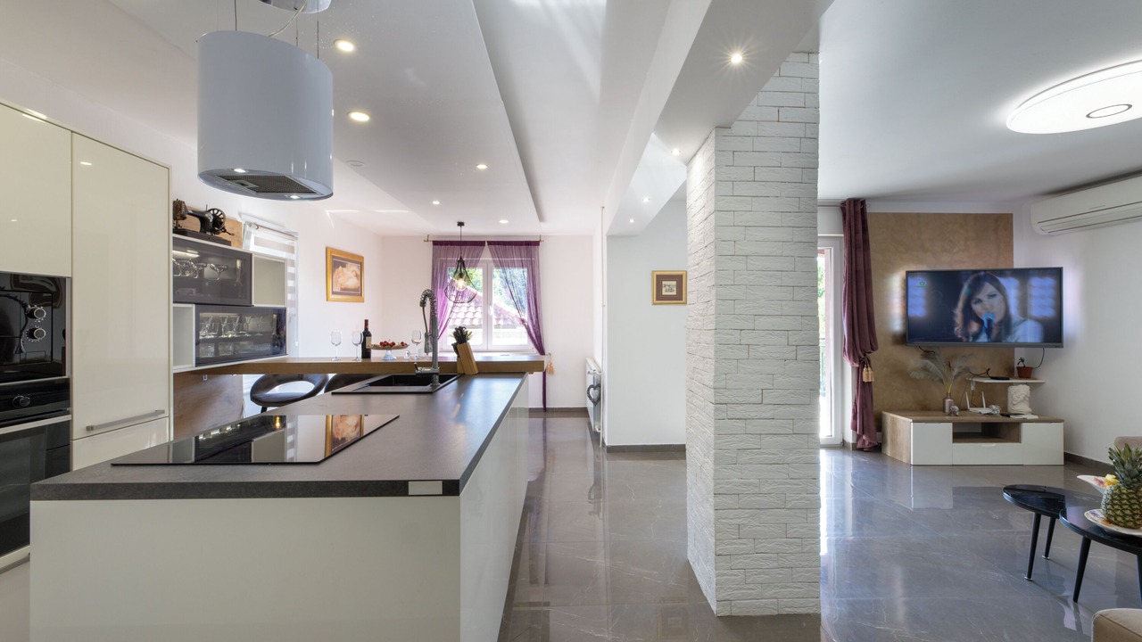Photo of Kitchen in Srinjine