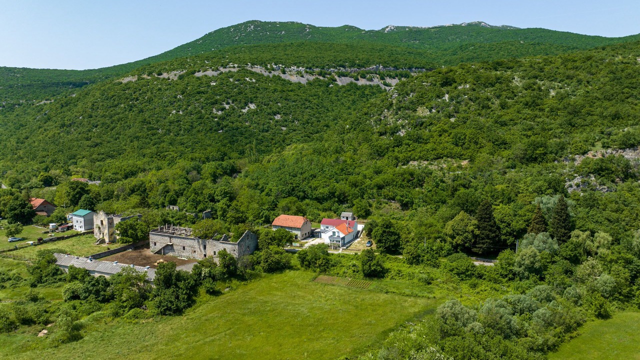 Photo of Outdoor in Otocic Ravni Zakan