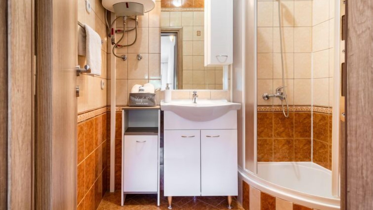 Photo of Bathroom in Rudine
