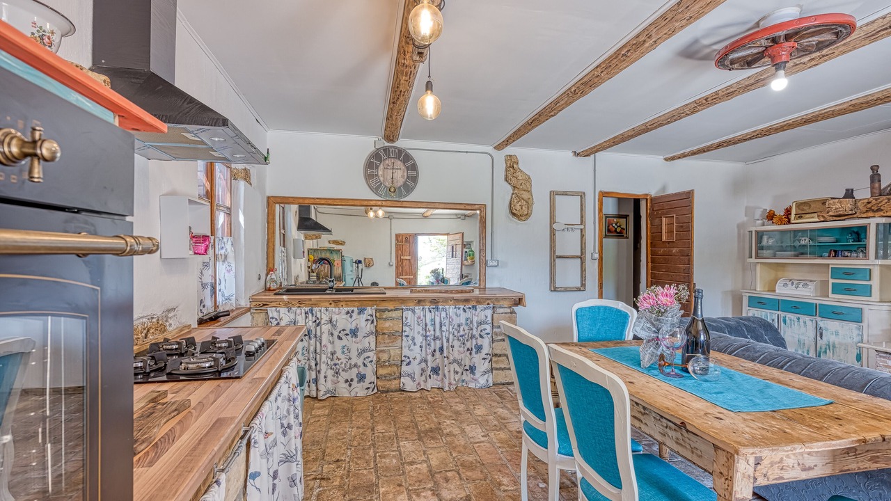 Photo of Others in Heki