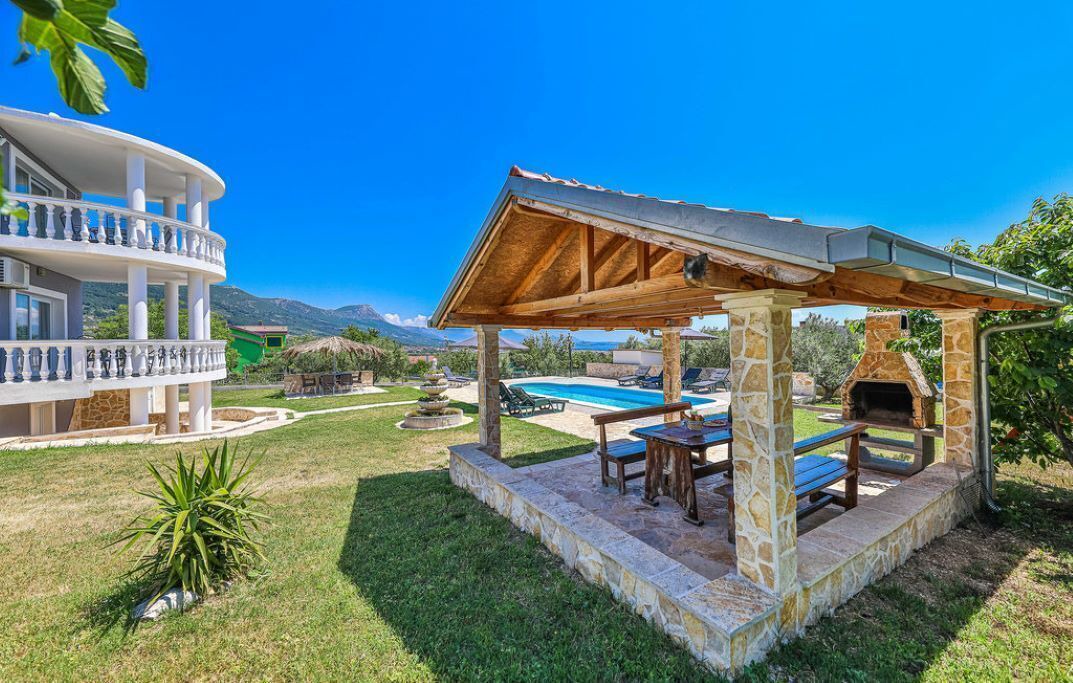 Photo of Outdoor in Rudine