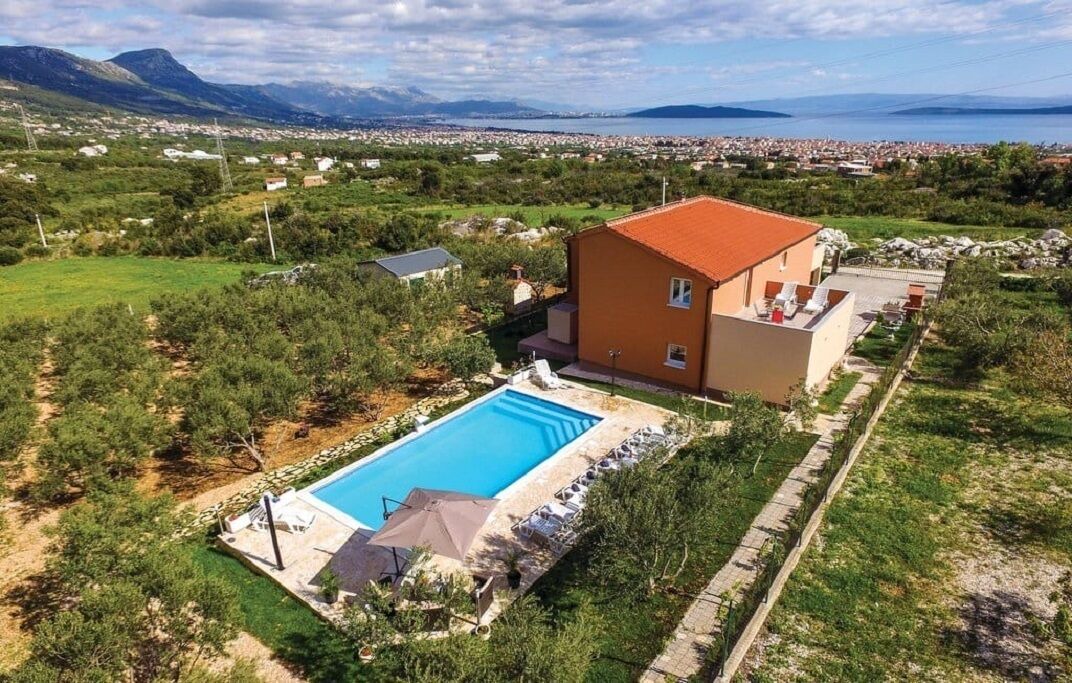 Photo of Outdoor in Rudine