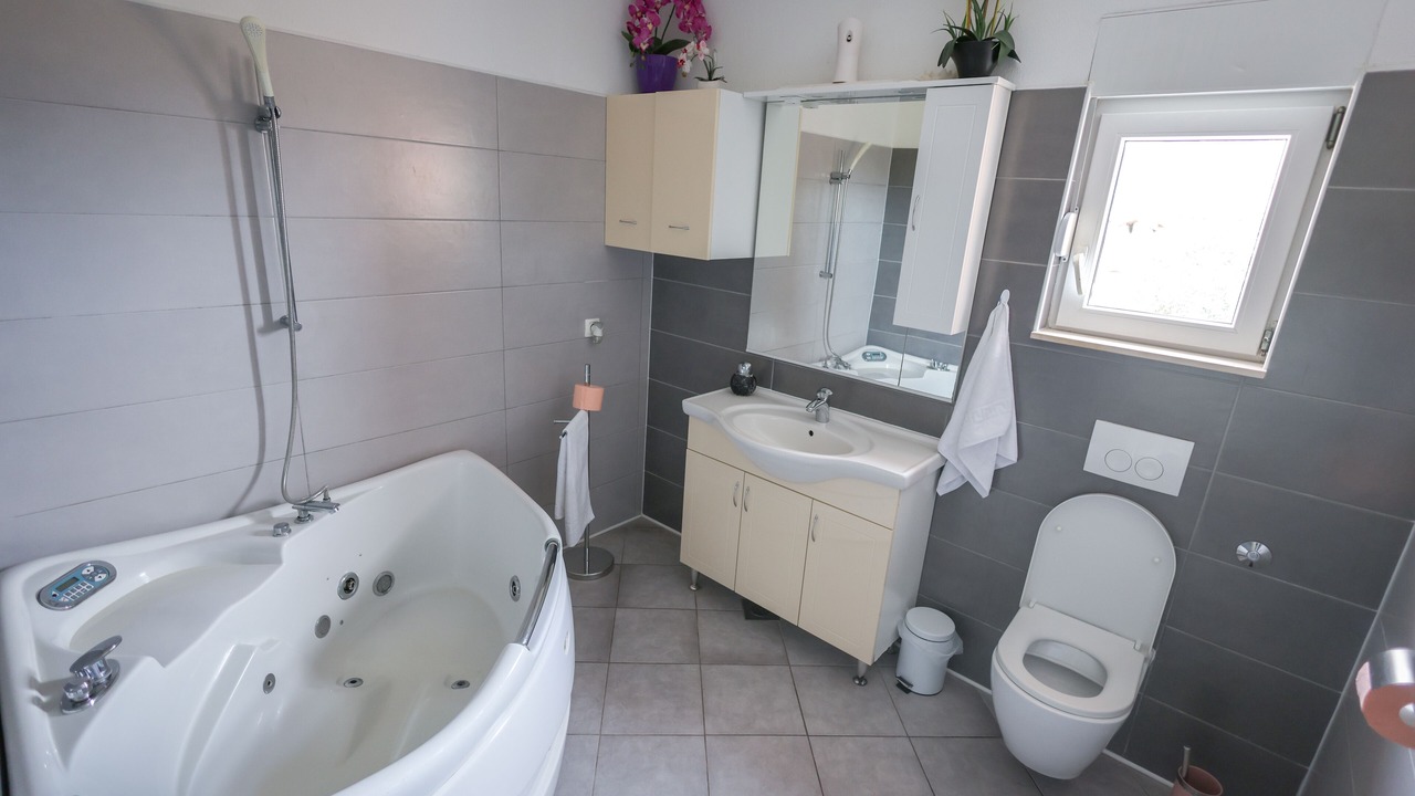 Photo of Bathroom in Rudine